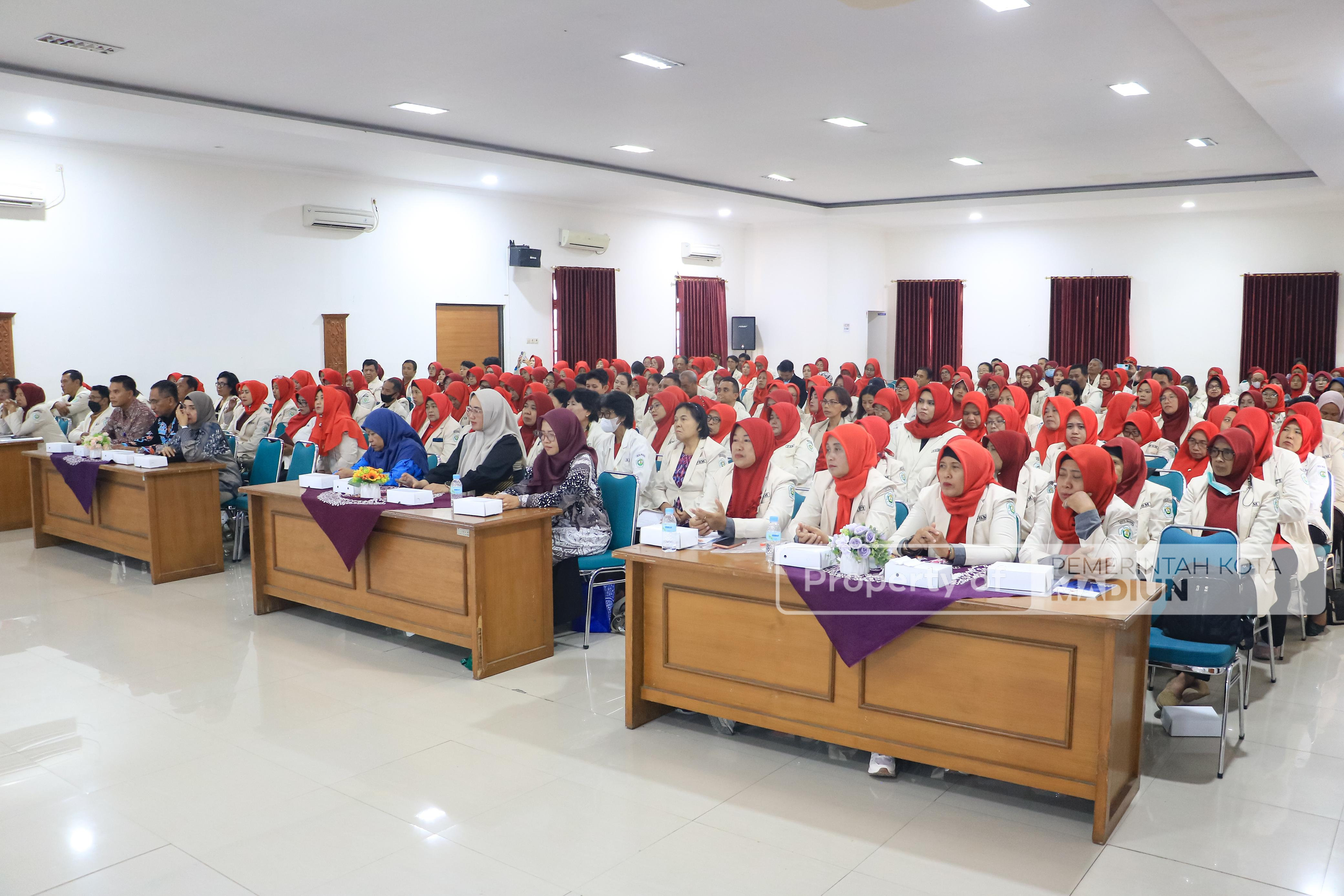 Beri Pembinaan PSM, Wali Kota Tekankan Peningkatan Layanan Sosial
