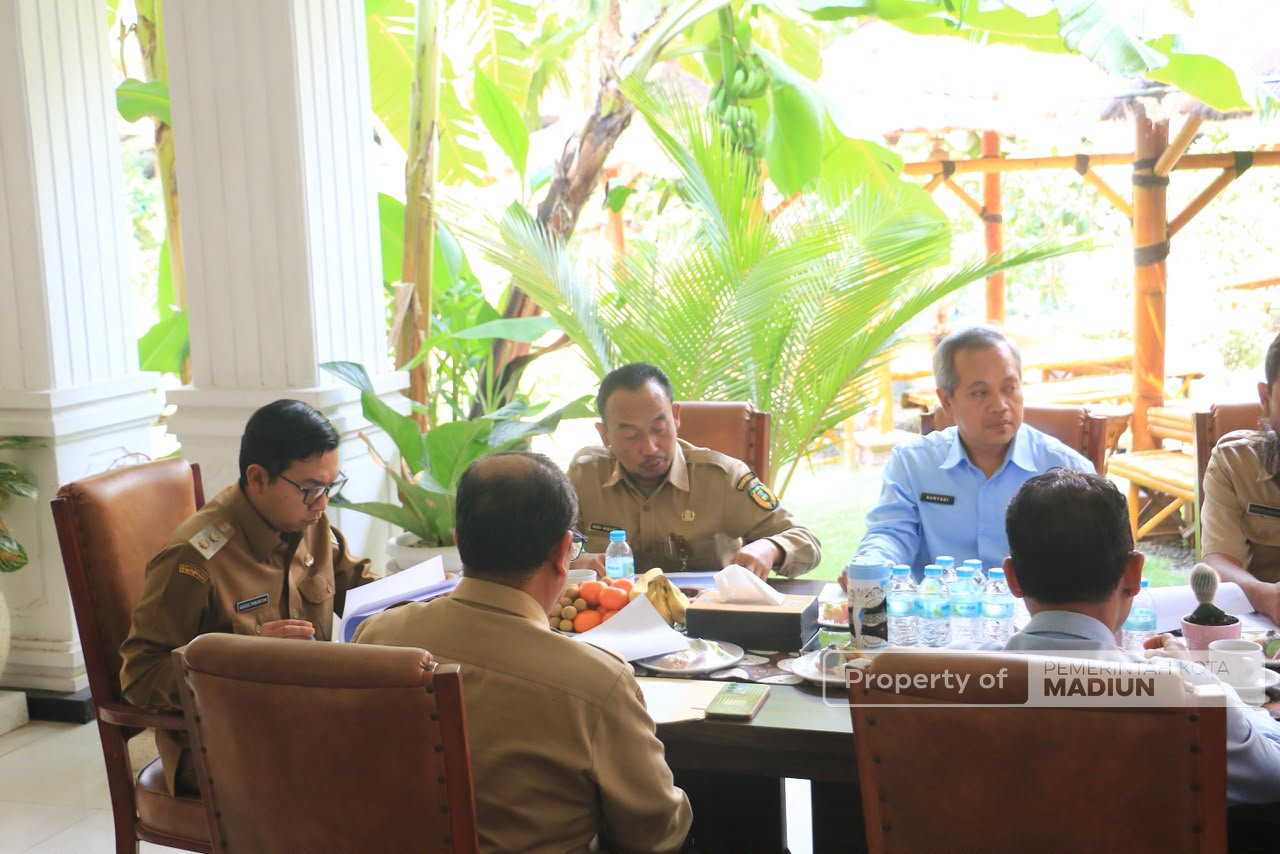 Dorong Perumda Tirta Taman Sari Lebih Profesional, Plt Wali Kota Tekankan Fokus pada Pelayanan