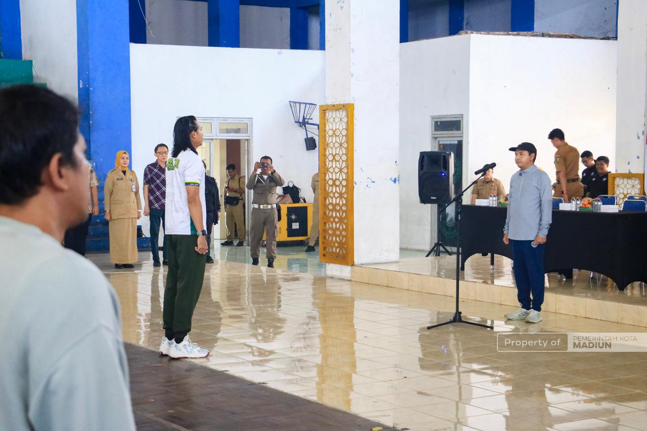 Buka Coaching Clinic, Plt Wali Kota Madiun Dorong Guru PJOK Cetak Generasi Sehat Berkarakter