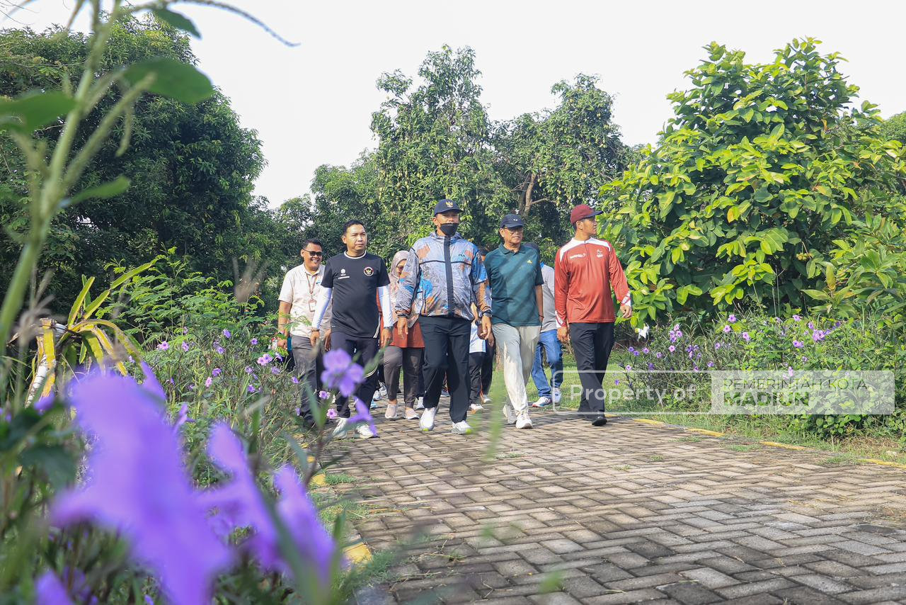 Apel dan Olahraga Bersama Pegawai Perumdam Tirta Taman Sari, Wali Kota Tekankan Efisiensi dan Kemandirian BUMD