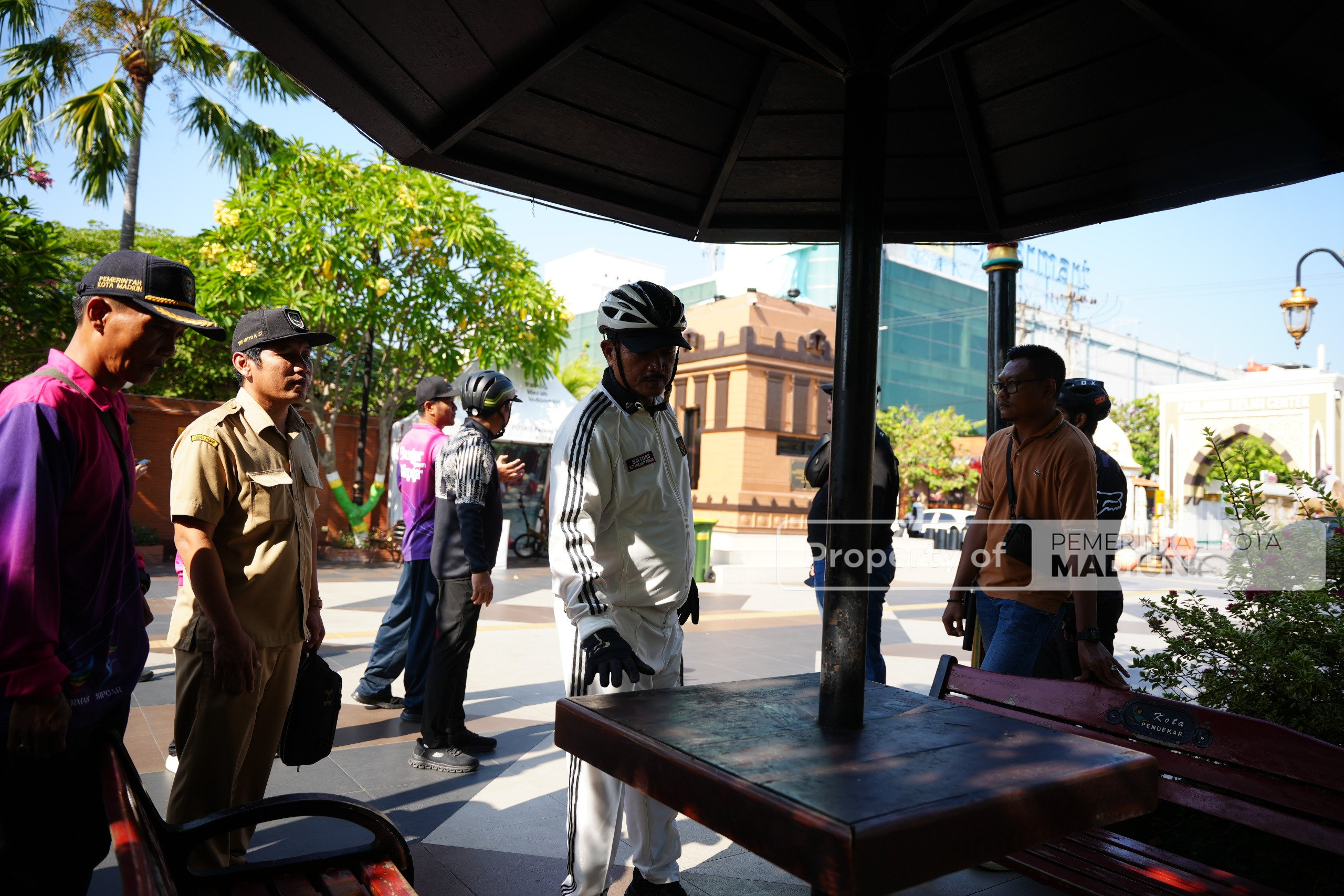 Mulai Turun Hujan, Wali Kota-Wawali Gowes Cek Saluran