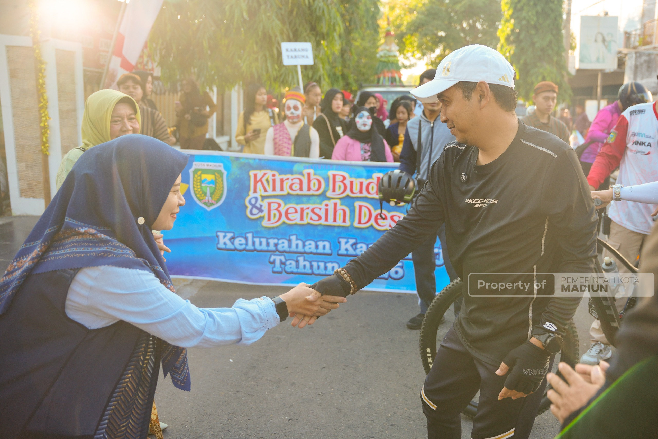 Plt Wali Kota Madiun Tegaskan Komitmen Lestarikan Budaya saat Berangkatkan Kirab Bersih Desa Kartoharjo
