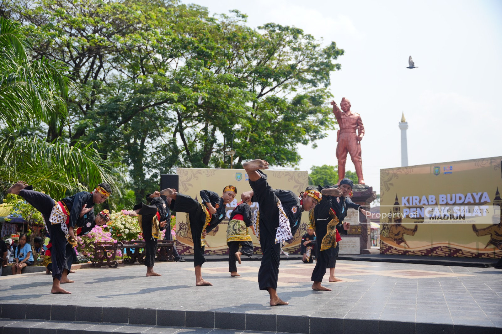 Berlangsung Sukses, Plt Wali Kota Targetkan Kirab Budaya Pencak Silat Tahun Depan Bertaraf Nasional