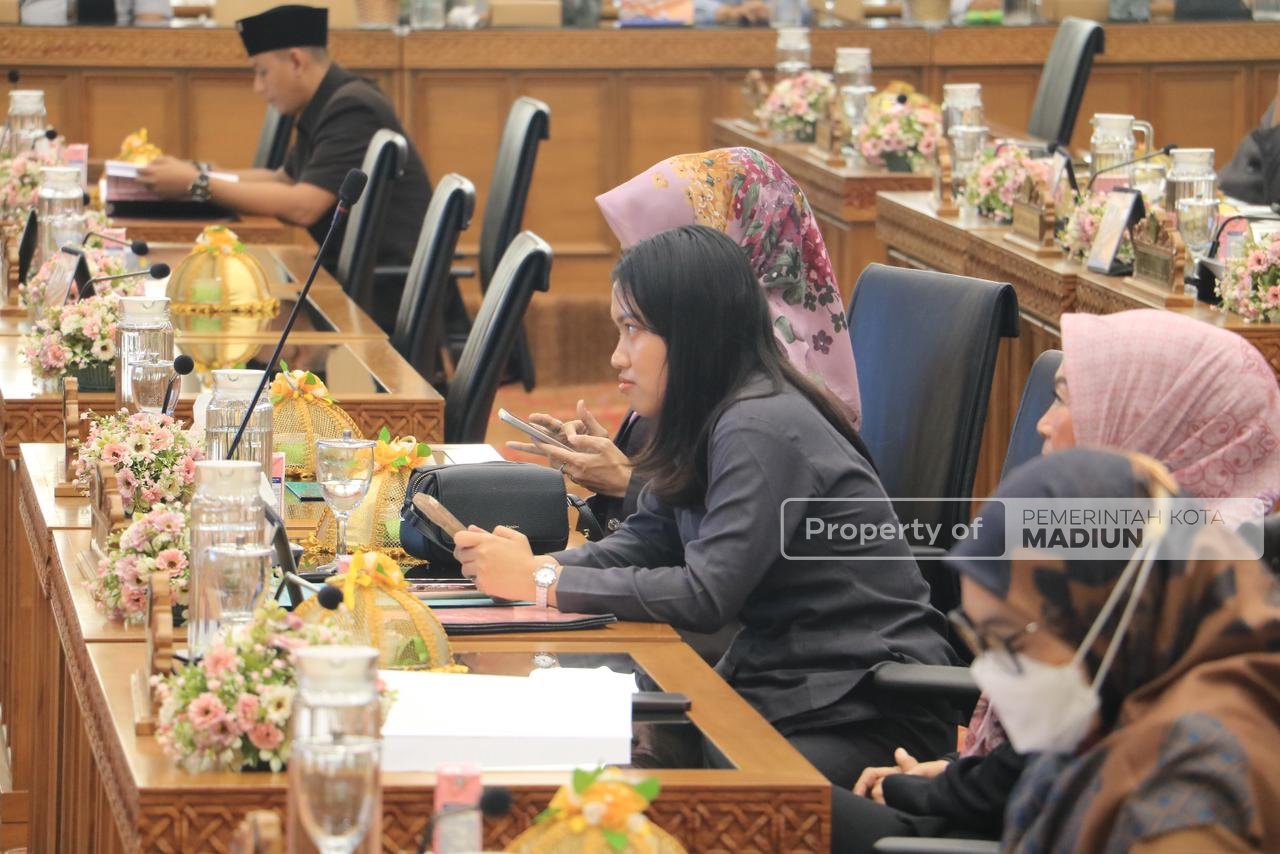 Pembahasan Raperda APBD 2026 Berlanjut, Fraksi-Fraksi DPRD Kota Madiun Sampaikan PU Dalam Paripurna