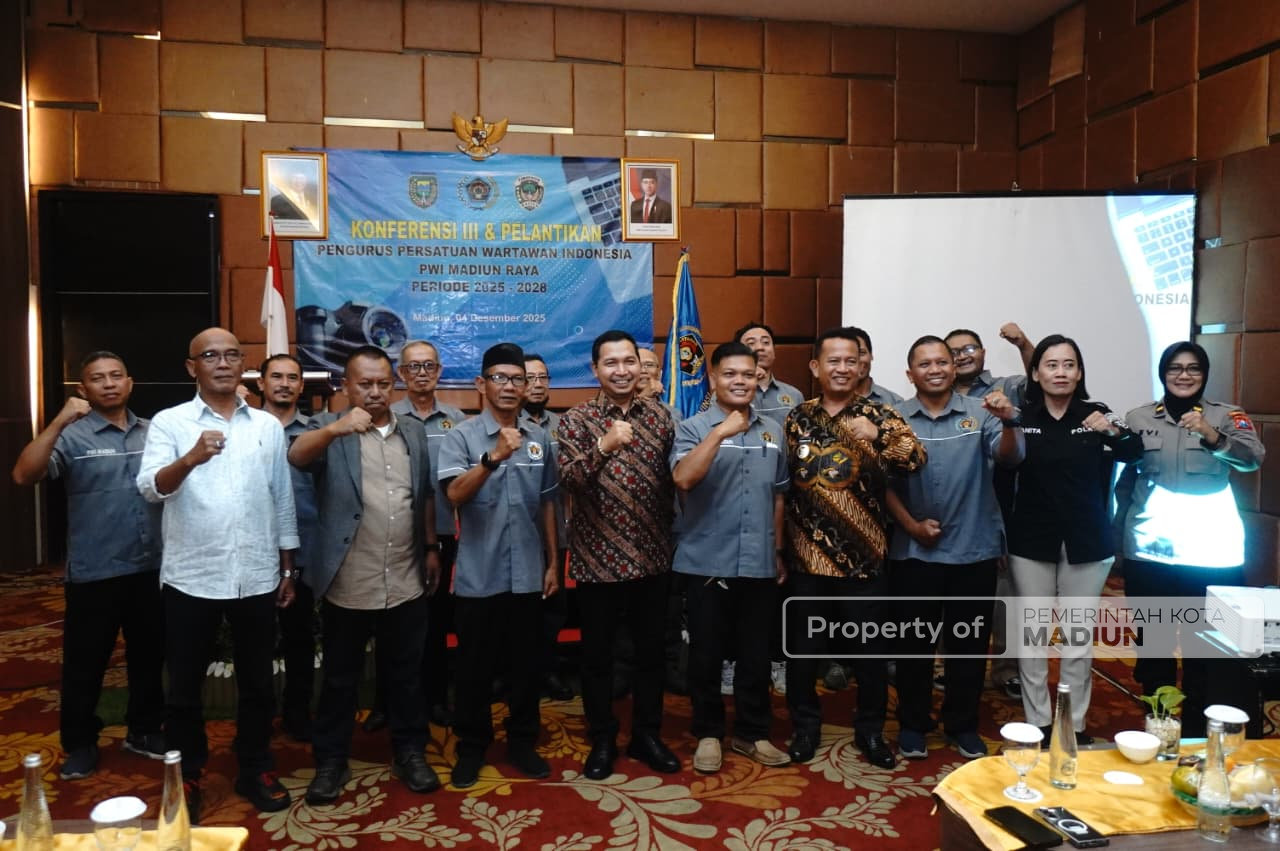 Hadiri Pelantikan PWI Madiun Raya, Wawali Tekankan Peran Strategis Wartawan dalam Membangun Kota Maju Mendunia