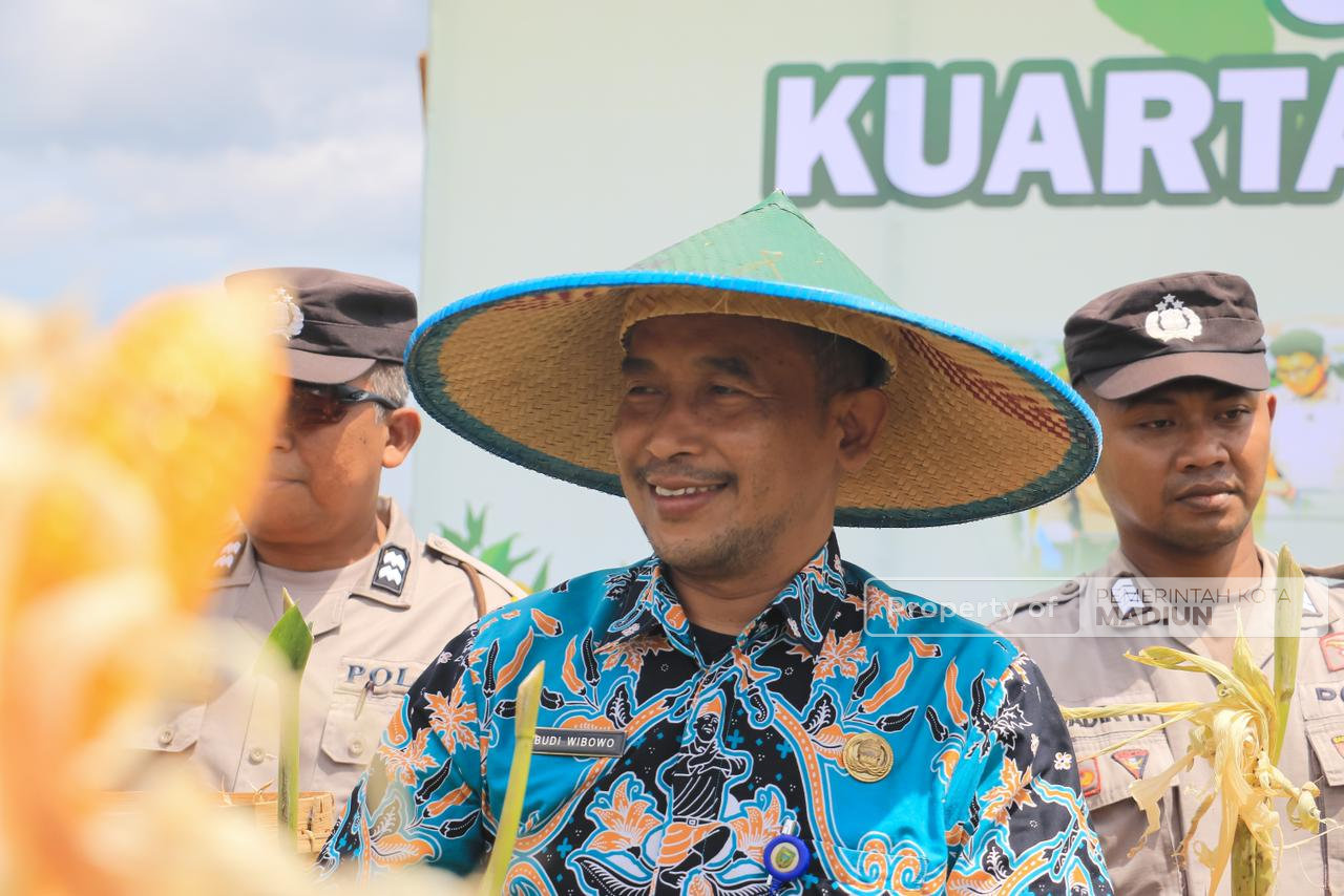 Perkuat Ketahanan Pangan, Pemkot Madiun Bersama Polri dan Forkopimda Gelar Panen Jagung