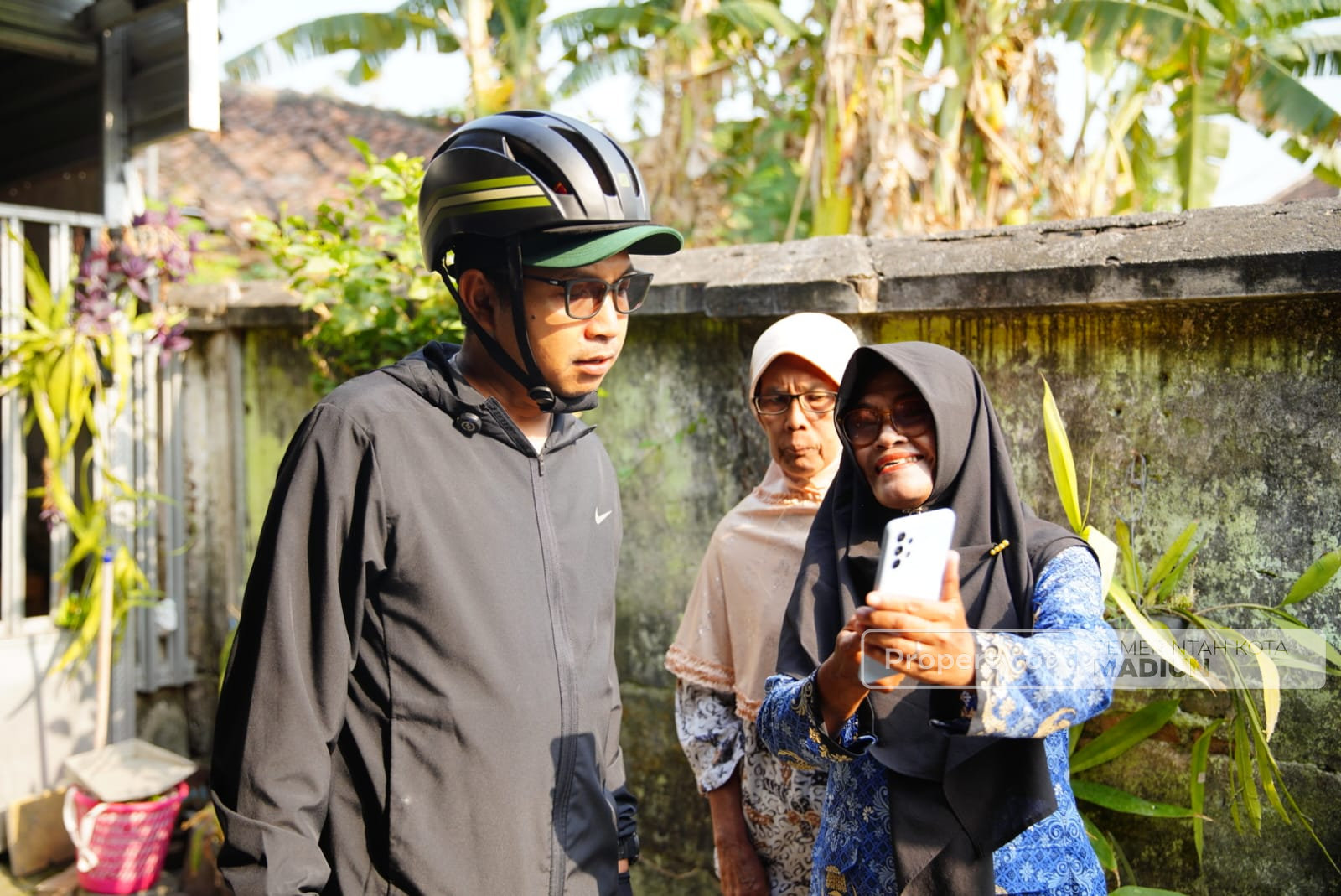 Tak Sekadar Gowes, Plt Wali Kota Temukan Persoalan dan Selesaikan di Tempat