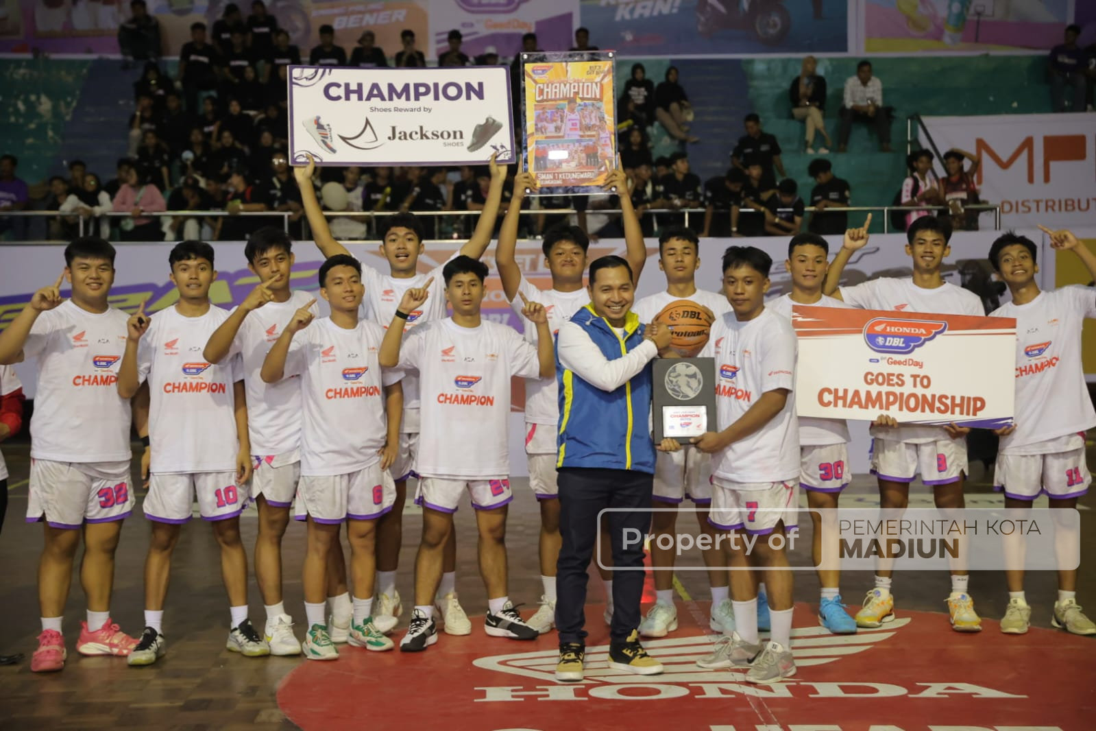 Wakil Wali Kota Madiun Apresiasi Penyelenggaraan DBL, SMAN 1 Kedungwaru Tampil Sebagai Juara