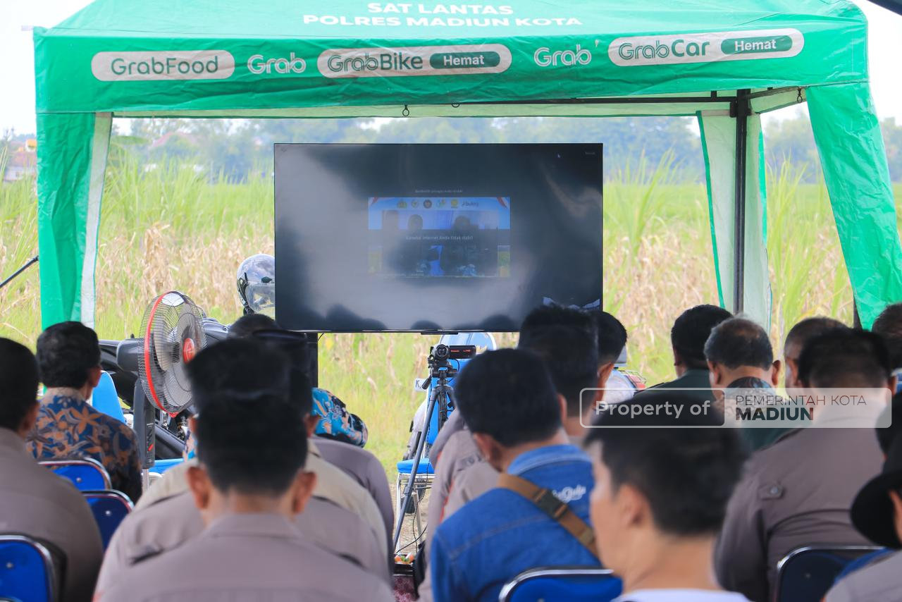Perkuat Ketahanan Pangan, Pemkot Madiun Bersama Polri dan Forkopimda Gelar Panen Jagung