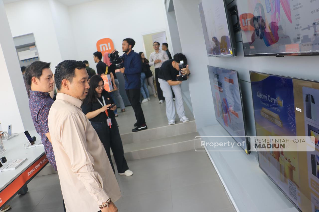 Dukung Inovasi dan Teknologi, Wakil Wali Kota Resmikan Xiaomi Store Kota Madiun