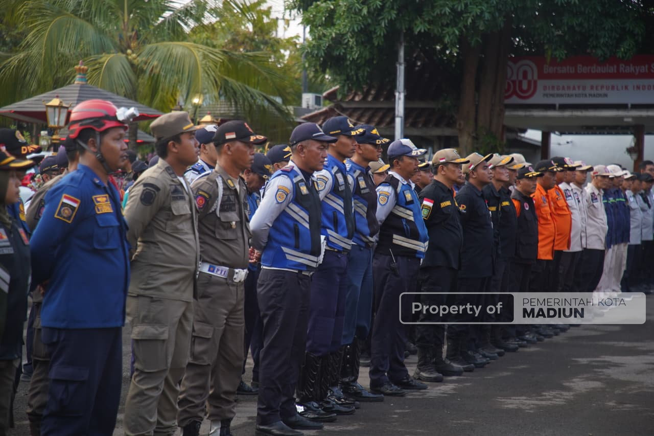 Gelar Apel Pengamanan, Wali Kota Madiun Imbau Personel Jaga Kondusivitas