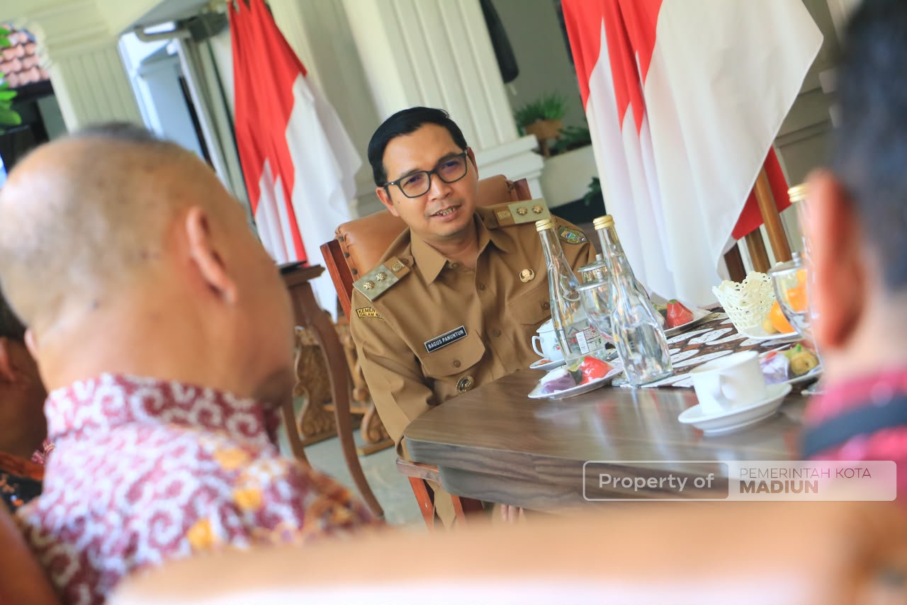 Perkuat Pembangunan dari Bawah, Plt Wali Kota Dorong Akademisi Turun ke Kelurahan
