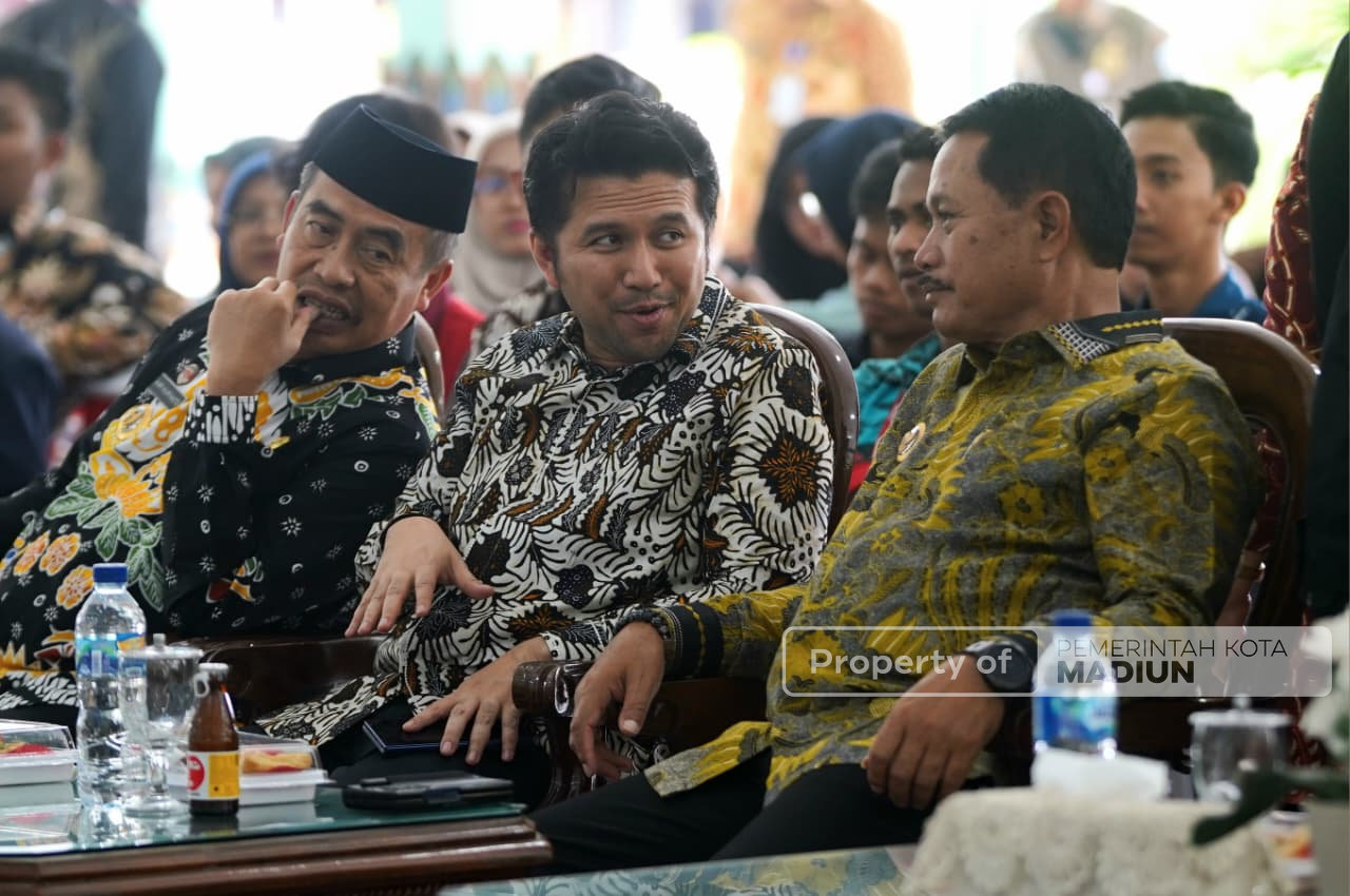 Hadiri Rakerwil BEM-SI Jawa Timur, Wagub Emil: Pemerintah Selalu Terbuka Mendengarkan Suara Mahasiswa
