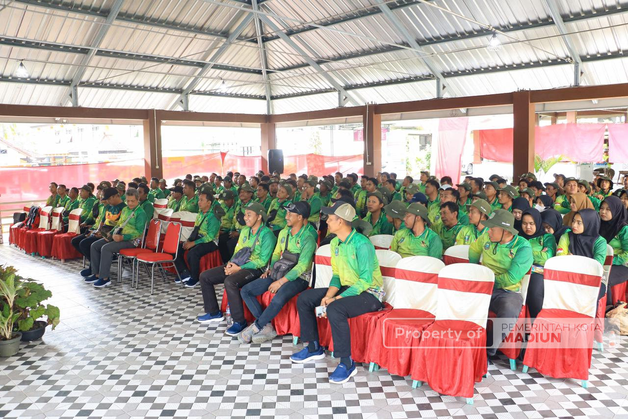 Perkuat Kualitas Pelayanan Publik, Wali Kota Gelar Pembinaan bagi Aparatur dan Pekerja Lapangan